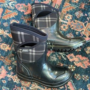 ECU Ladies BOGS - Black and Plaid
